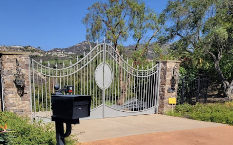 Tapia Tree Services — Tree service in Escondido